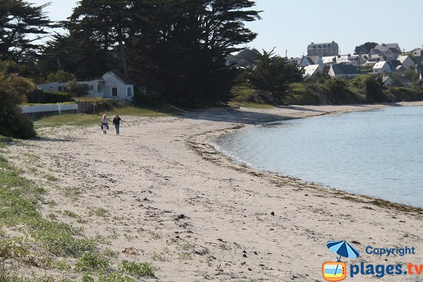 Plage du Mouton à l'entrée de l'ile Grande de Pleumeur Bodou