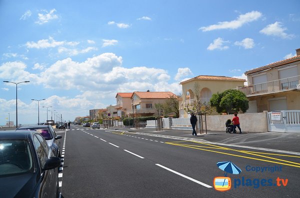 Parking in the center of Narbonne next to the beach