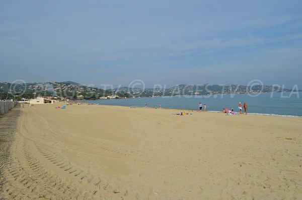 spiaggia della Nartelle a Sainte-Maxime in inverno