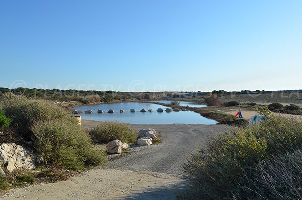 Teiche um den Naturistenstrand von Bonnieu in Martigues