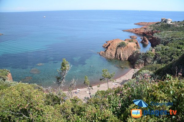 Foto della siaggia nudista Cap Roux a Agay - Francia - Esterel