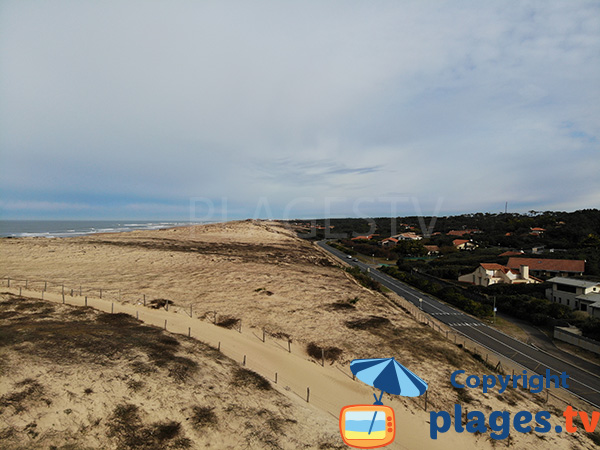 Route à la sortie d'Hossegor au niveau de la plage naturiste