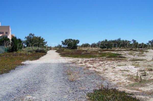 Accès à la plage naturiste de Port Leucate