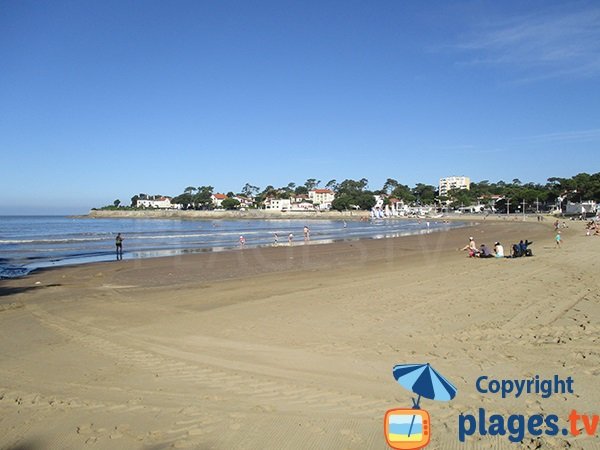 Nauzan beach in Saint Palais sur Mer