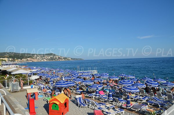 Plage privée sur la plage Neptune - Nice en été