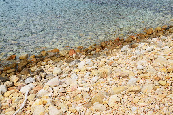 Galets de la plage de Nichiareto en Corse