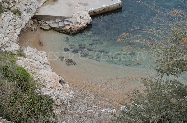 Sand beach of Niolon in Le Rove