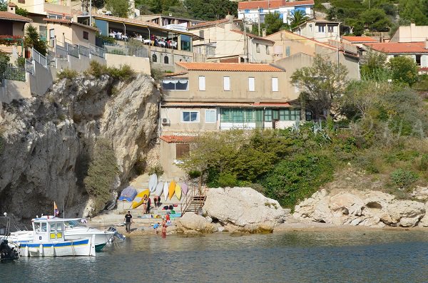 Spiaggia di Niolon vista dal porto