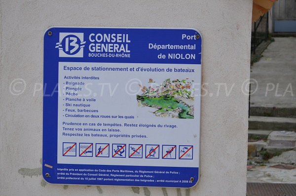 Swimming prohibited in Niolon port