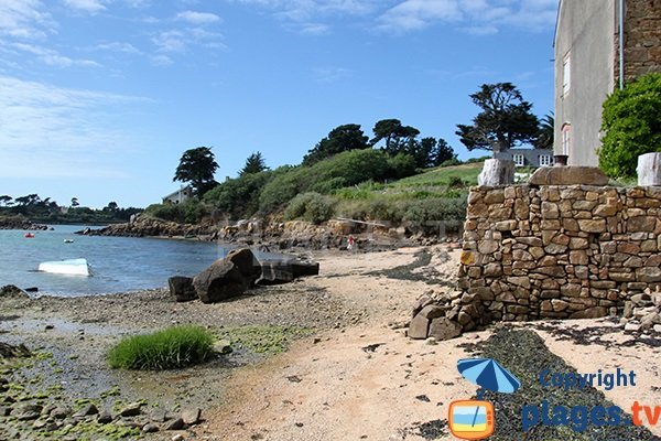 Plage pittoresque sur l'ile de Bréhat