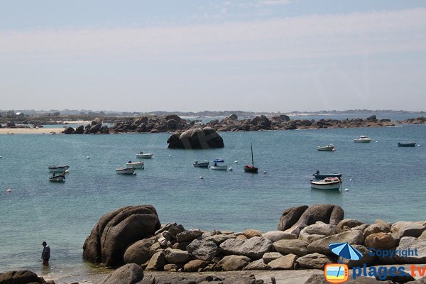 Zone abritée pour les bateaux à Kerlouan