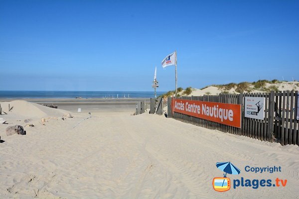 Access to the beach near the nautical center of Fort Mahon