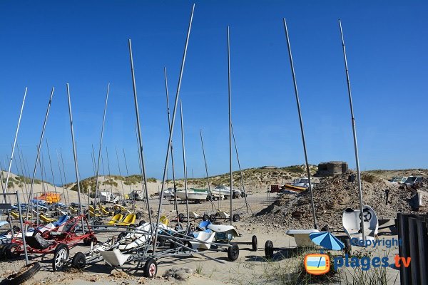 Sand yachting in Fort-Mahon