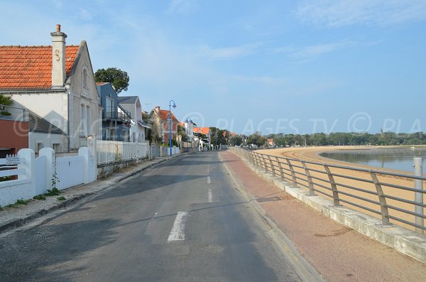 Environnement de plage Nord de Fouras avec de belles maisons