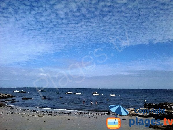 Nosterven beach at low tide - Groix island