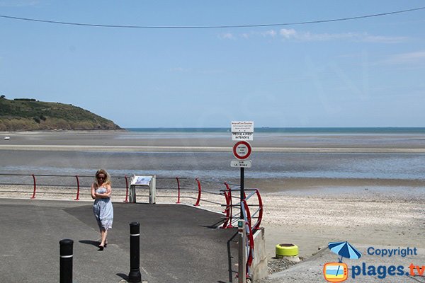 Cale sur la plage de Saint Laurent de la Mer - Bretagne