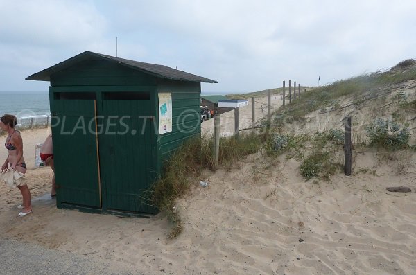 Sanitaires de la plage de Soustons