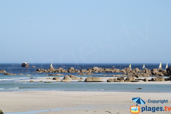 Bancs de sable sur la plage d'Ode an Deved à Cléder