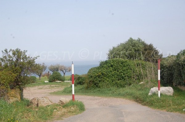 Access to the Olzo beach in St Florent