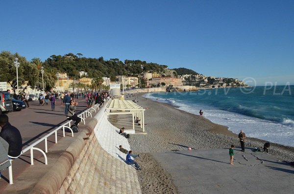 Plage privée en saison sur la plage de l'Opéra