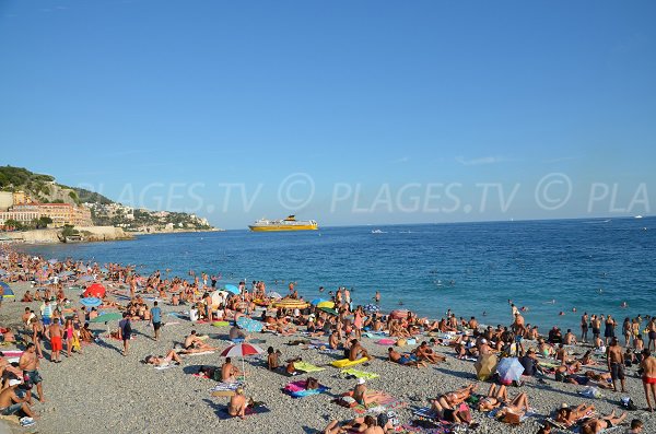 Photo of the Opera beach in Nice in Summer