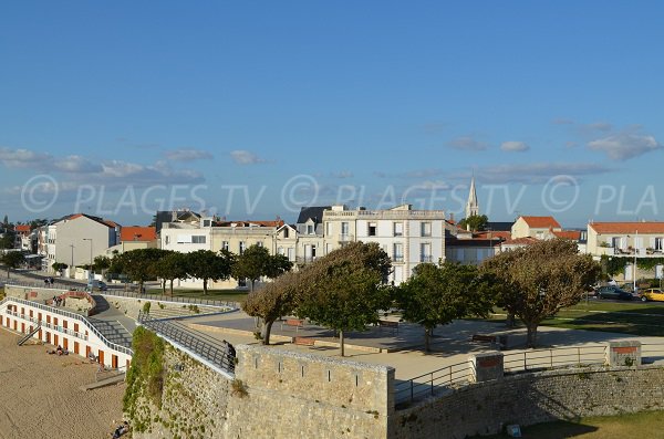 Spiaggia di Fouras e vista sulla città