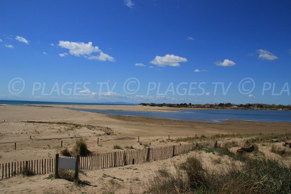 Beach and lake of Riviérette in Portiragnes