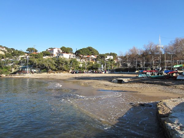 Beach next to Pradet nautical centre - Oursinieres
