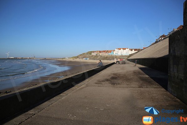 Promenade le long de la plage du Portel