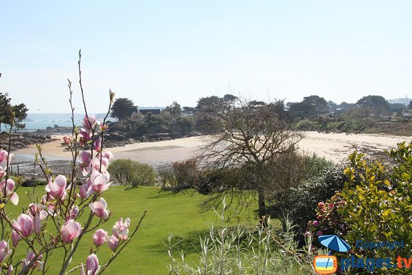 Plage à côté de la chapelle de l'ile Callot