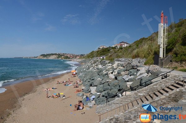 Parlementia beach near the center of Guethary