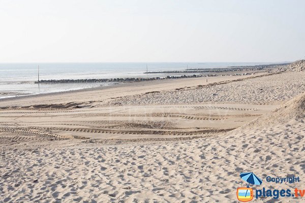 Supervised beach in Coutainville - Le Passous - Normandy