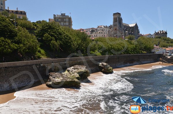 Plage du Port à marée haute - Biarritz