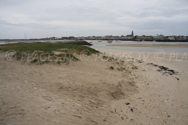 Beach near the heliotherapy centre in La Turballe - Pen-Bron