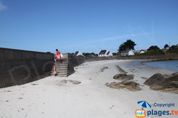 Accès à la plage de Pen Enez à Plouguerneau