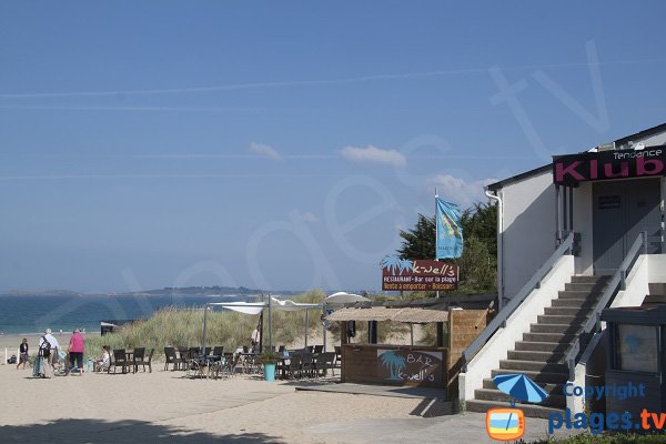 Restaurant sur la plage de Pen Guen