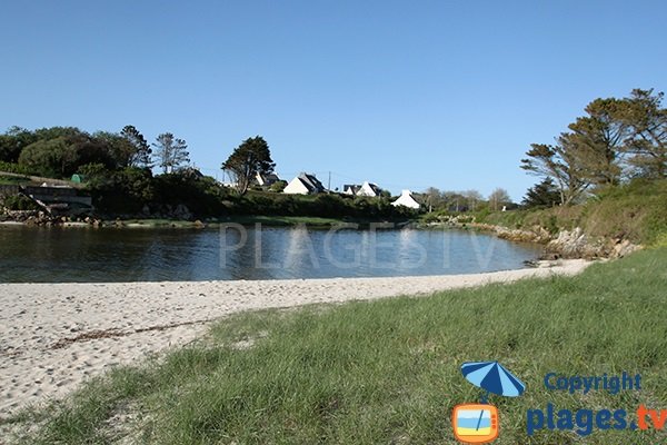 Rivière à côté de la plage de Pentoull - Bretagne