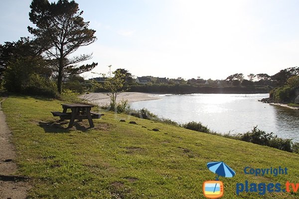 Aire de pique nique à Argenton - Plage de Pentoull