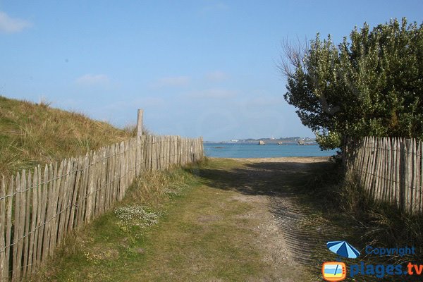 Accès à la plage de Perharidi - Roscoff