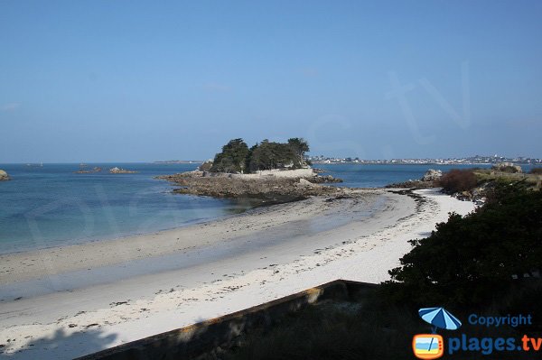 Island of Jacobins and beach of Santec - Perharidi peninsula