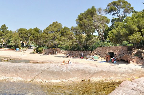 Plage de sable de la Pescade à St Raphael