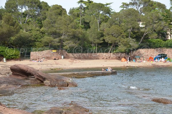 Pontile della spiaggia della Pescade a Saint Raphaël