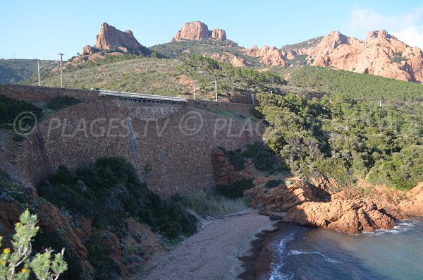 Petit Caneiret cove in Agay in France