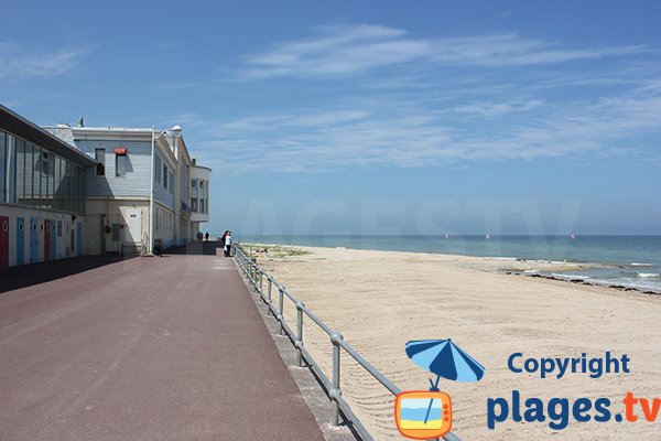 Plage de Luc sur Mer côté ouest