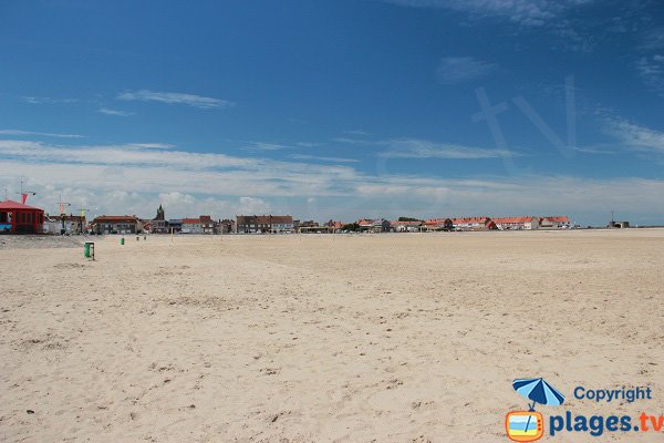 Plage de Petit Fort Philippe dans le Nord