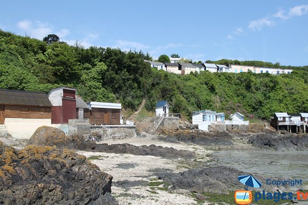 Cabanes sur la plage du Petit Monaco - Saint-Brieuc