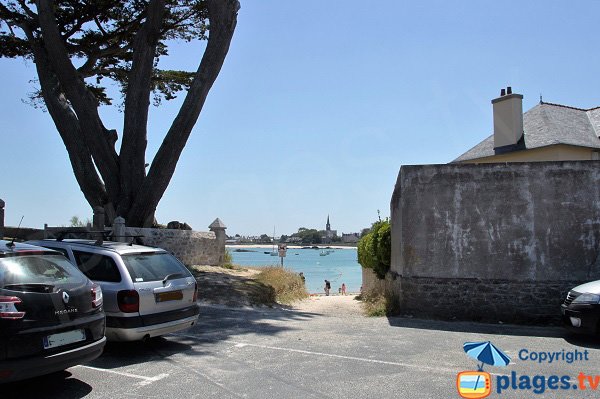 Parking of Petit Nice beach in Brignogan