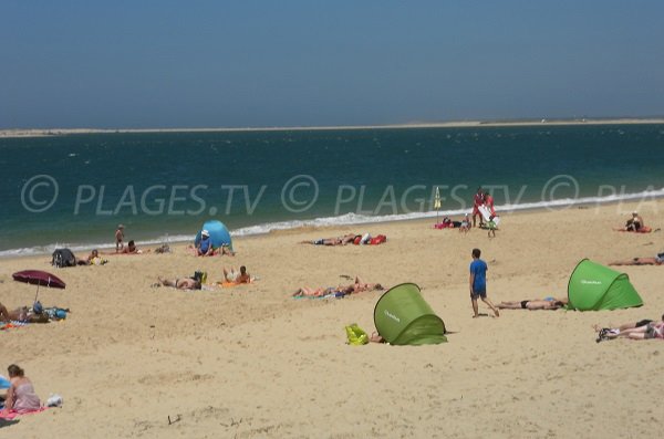 Plage du Petit Nice à proximité de la Dune du Pilat