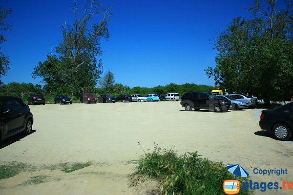 Parking of Petit Pont beach between St Gilles Croix de Vie and Brétignolles