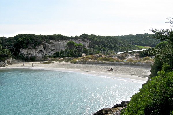 stagno di Sperone alle spalle della spiaggia